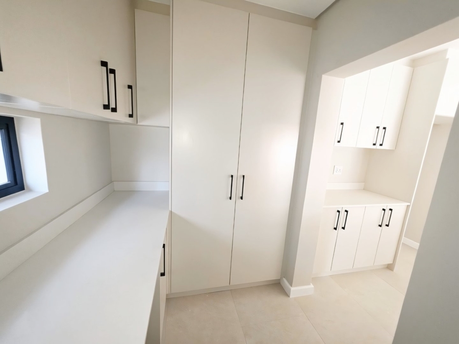 4 Bedroom Property for Sale in Sandown Western Cape